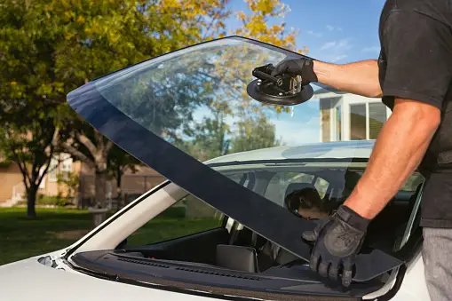 Windshield Replacement Alhambra AZ - Get Reliable Auto Glass Repair and Replacement Solutions with Specialist Mobile Auto Glass